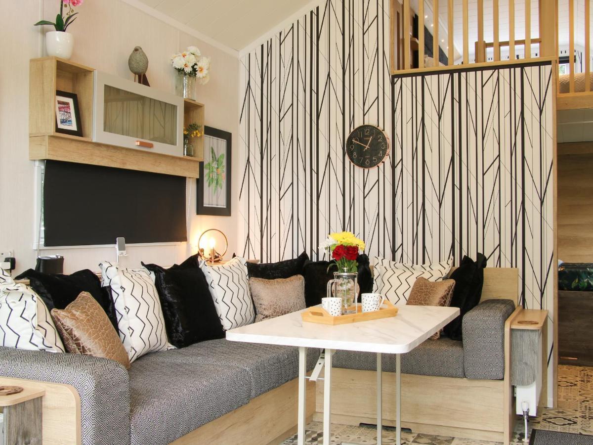 Jacob'S Meadow Pod 2 Villa Shrewsbury Bagian luar foto